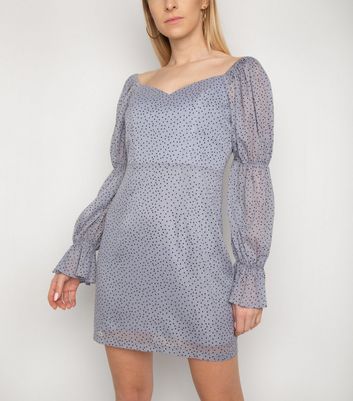 robe bleu pale