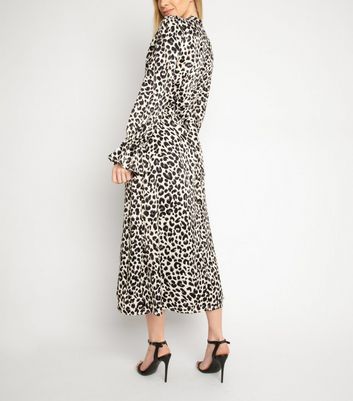 Image of Another Look Black Leopard Print Midi Dress New Look