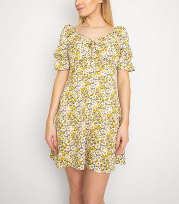 New look hotsell yellow floral dress