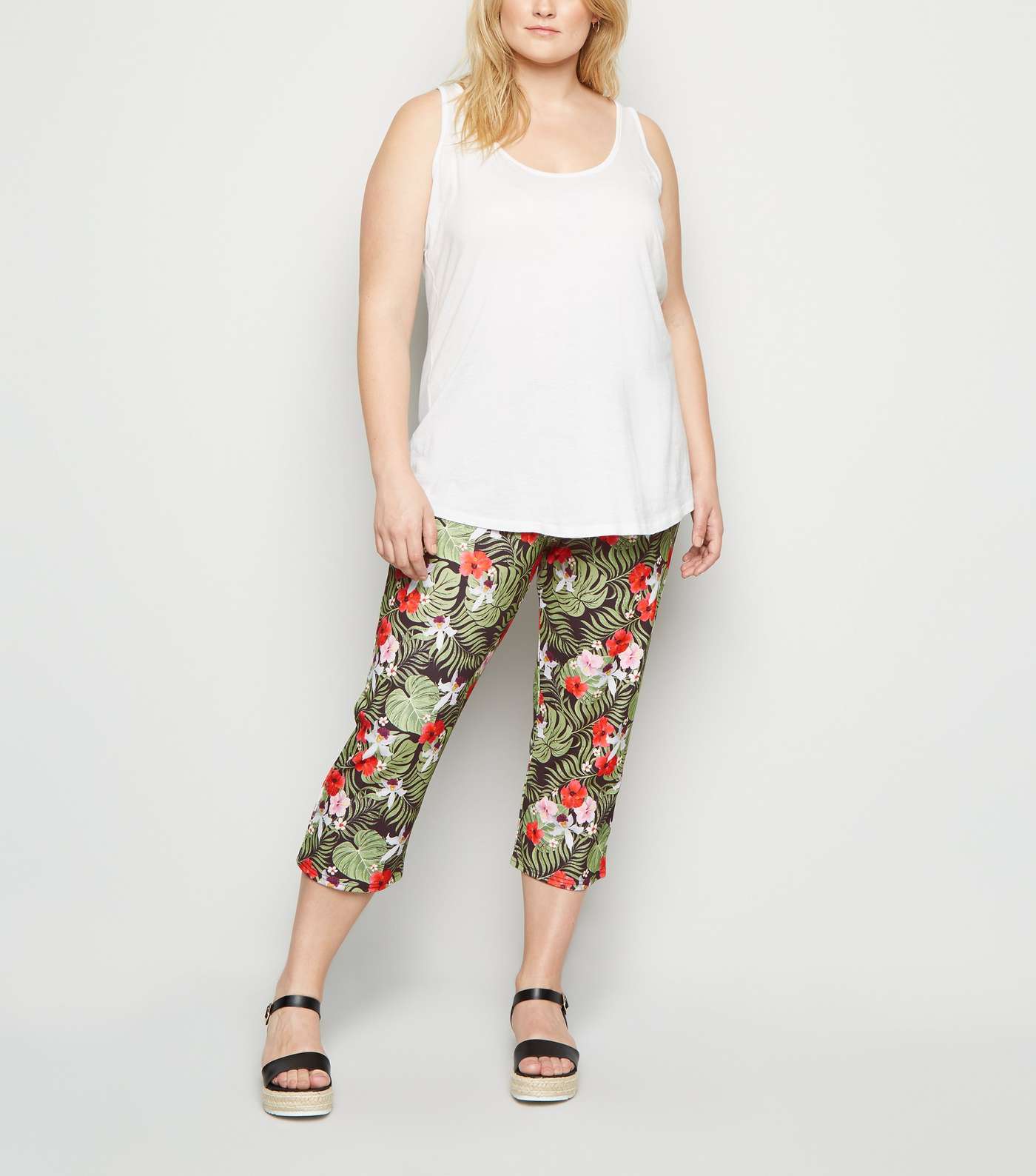 Just Curvy Black Tropical Floral Crop Trousers
