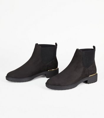 Metal trim hot sale chelsea boots