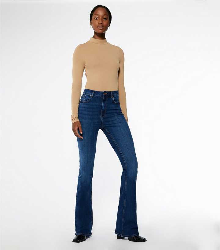 https://media3.newlookassets.com/i/newlook/664953840/womens/clothing/jeans/tall-blue-high-waist-brooke-flared-jeans.jpg?strip=true&qlt=50&w=720