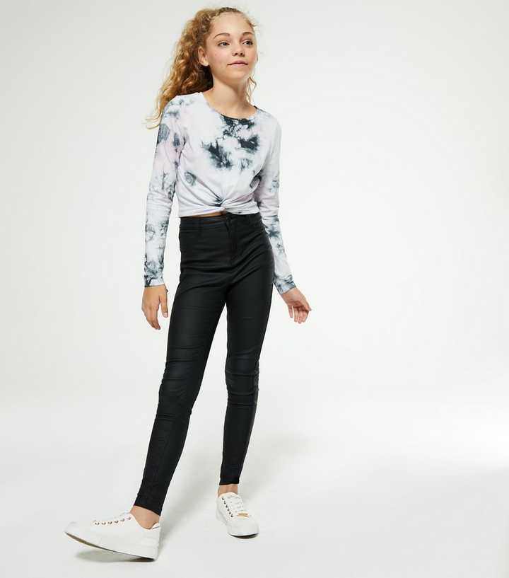 https://media3.newlookassets.com/i/newlook/666300501/girls/girls-clothing/girls-jeans/girls-black-leather-look-high-waist-hallie-super-skinny-jeans.jpg?strip=true&qlt=50&w=720