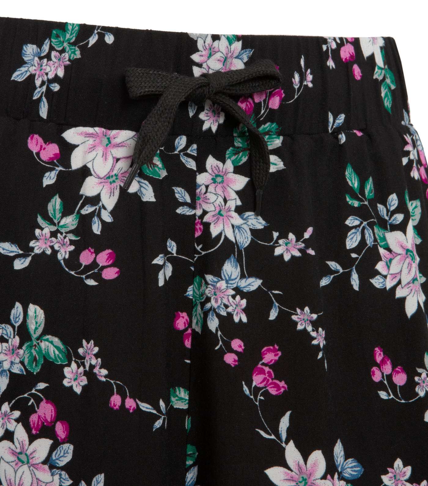 Cameo Rose Black Floral Jersey Shorts Image 3