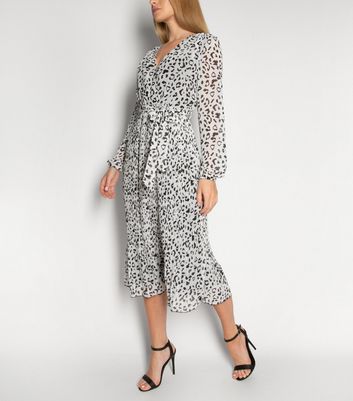 leopard print pleated midi dress