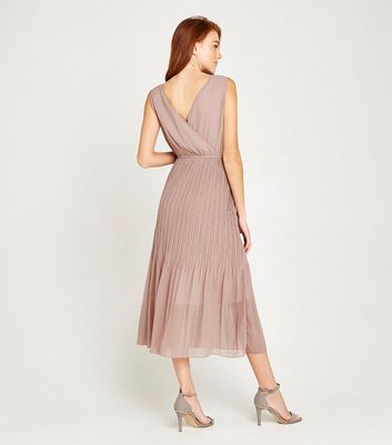 dresses at apricot