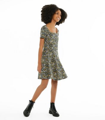 Skater girl 2025 dress new look