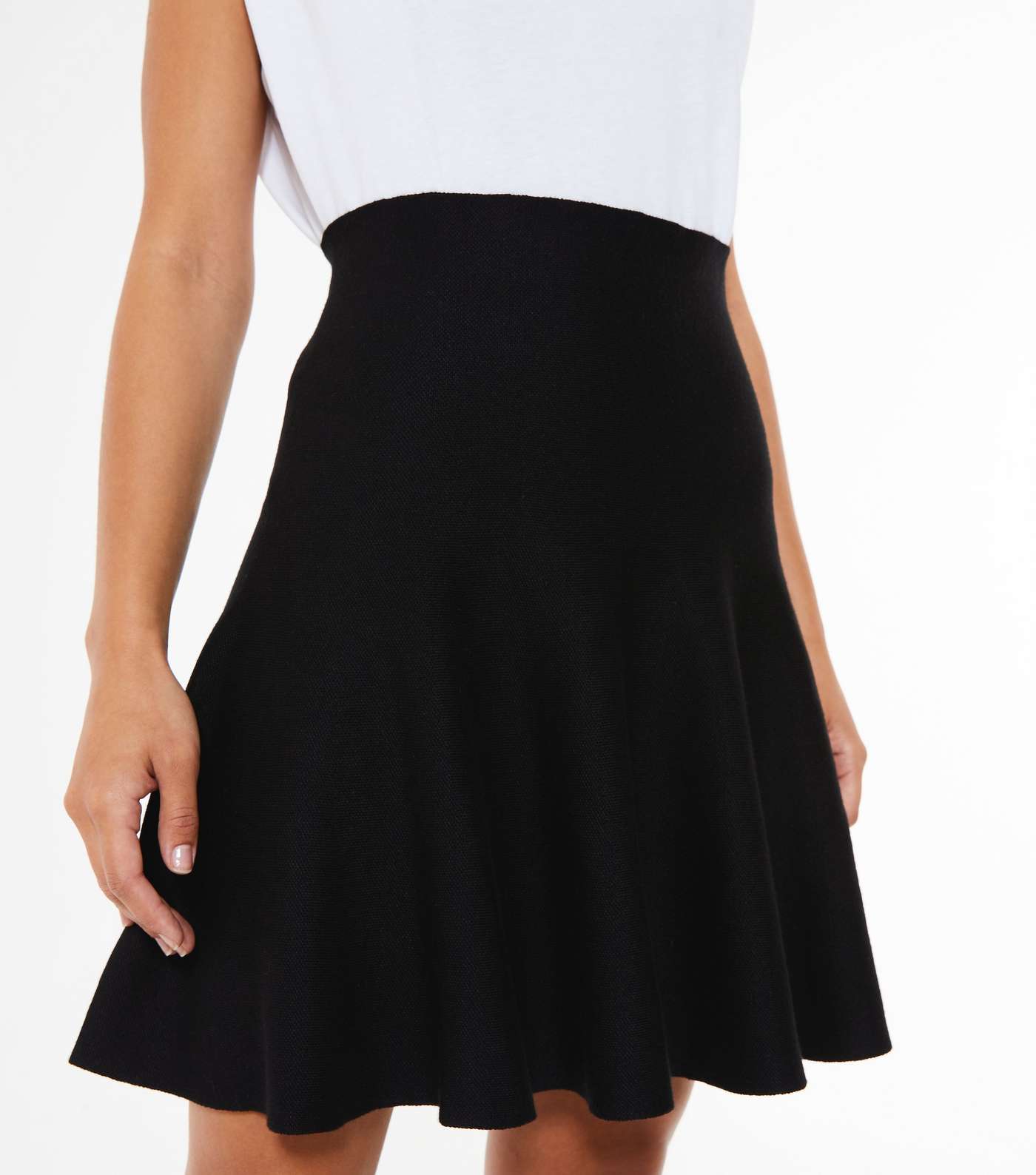 Black Plain Mini Flippy Skirt Image 4