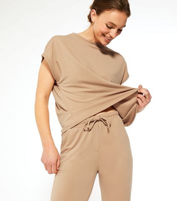 Camel Joggers and Short Sleeve T-Shirt 