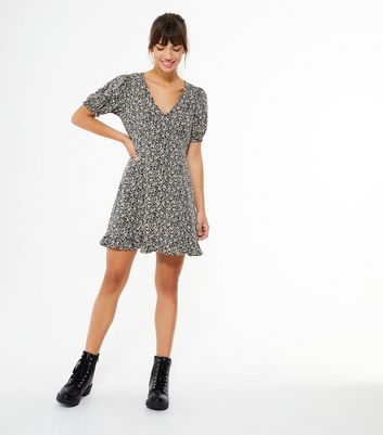 Image of Black Floral Jersey Puff Sleeve Mini Tea Dress New Look