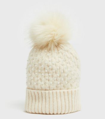 ladies cream bobble hat