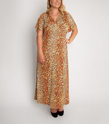 Image of Aarya Curve Brown Leopard Print Maxi Dress New Look