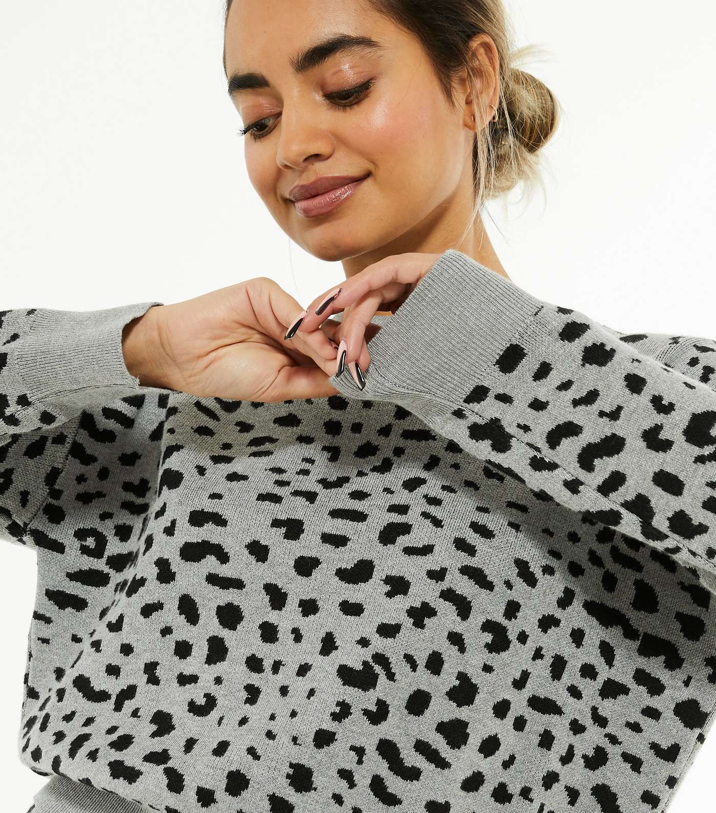 Petite Light Grey Leopard Print Knit Jumper Image 3