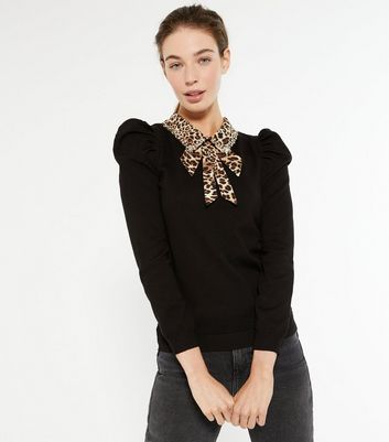 Black sweater 2024 with leopard collar