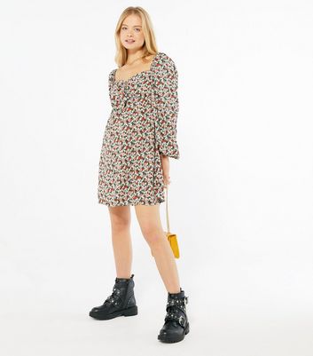 Urban Bliss Black Floral Sweetheart Neck Puff Sleeve Dress | New Look