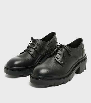 Catwalk) Black Chunky Shoe in Black | DEICHMANN