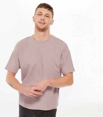 pink crew neck shirt