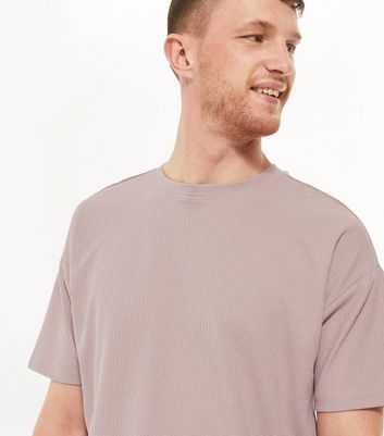 pink crew neck shirt