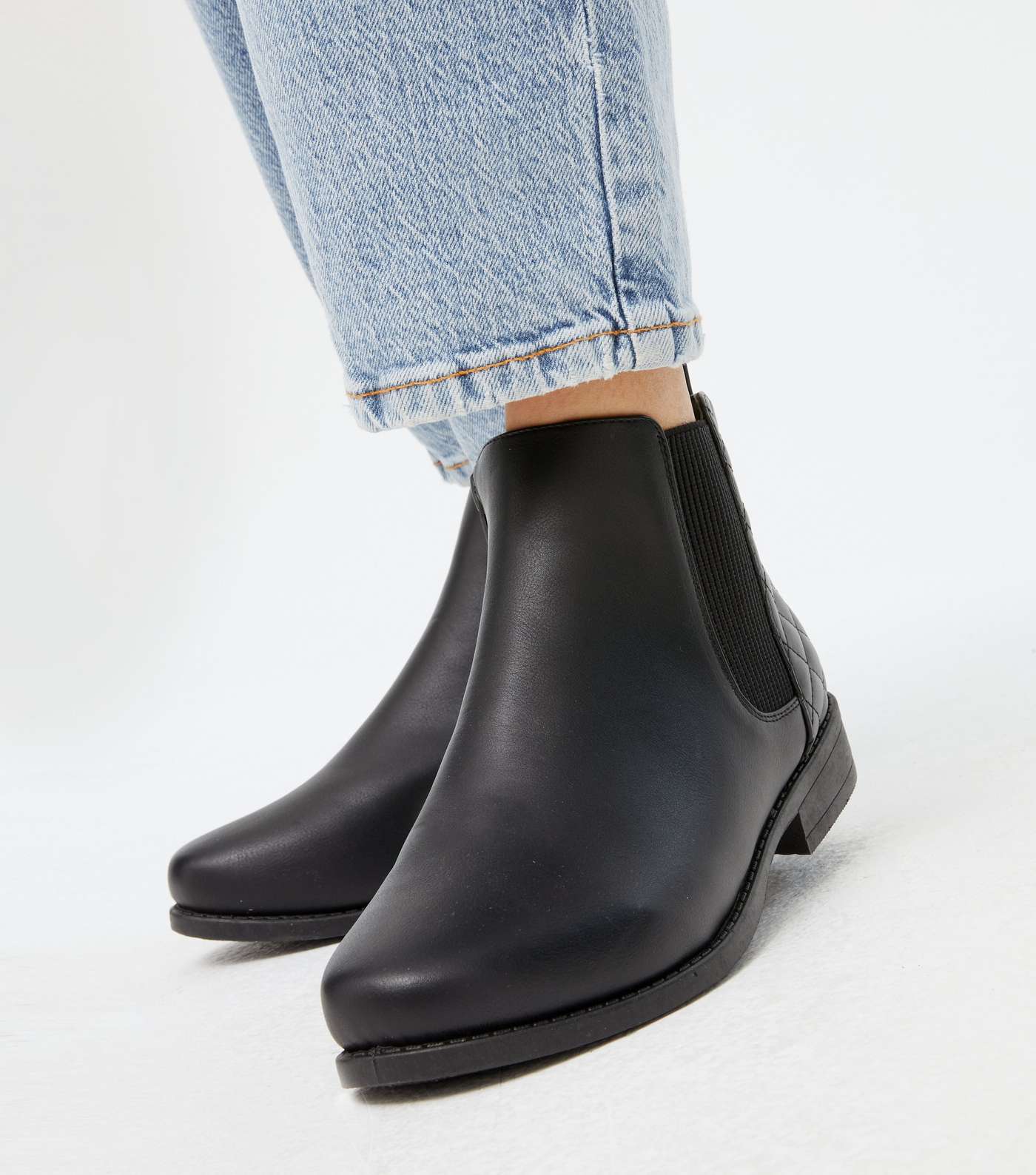 Girls Black Quilted Panel Chelsea Boots Image 2