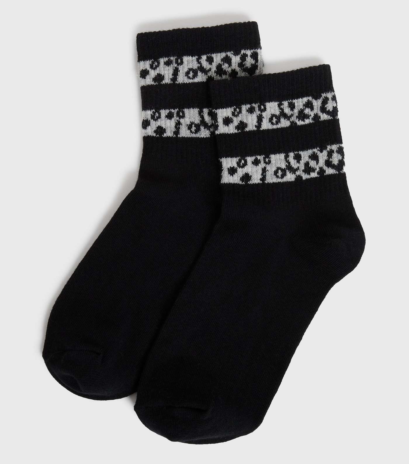Grey Leopard Stripe Pattern Ankle Socks