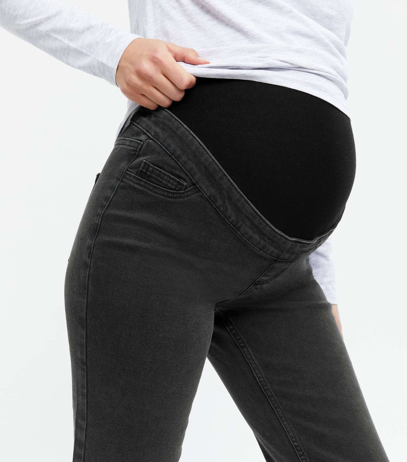 Maternity Black Ankle Grazing Over Bump Hannah Straight Leg Jeans Image 3