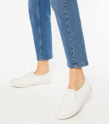 slip on pumps wide fit