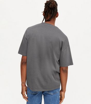 gray t shirt back