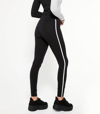 2 Pack White Side Stripe and Black Leggings | New Look