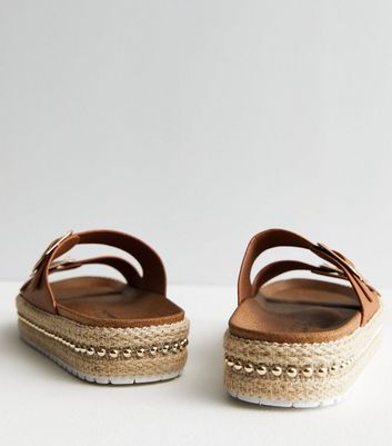 Tan shop chunky sandals