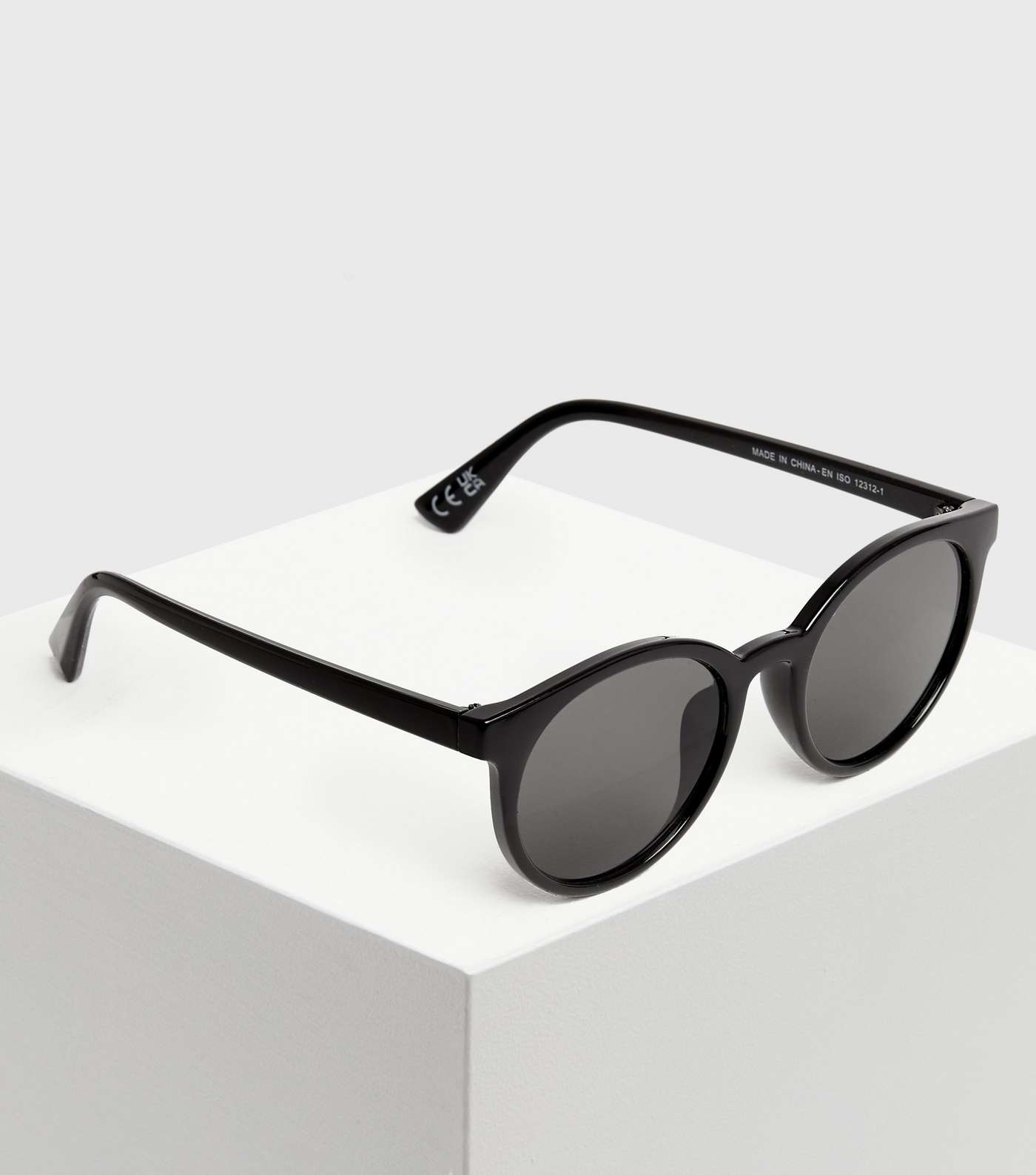 Black Slim Frame Round Sunglasses Image 2