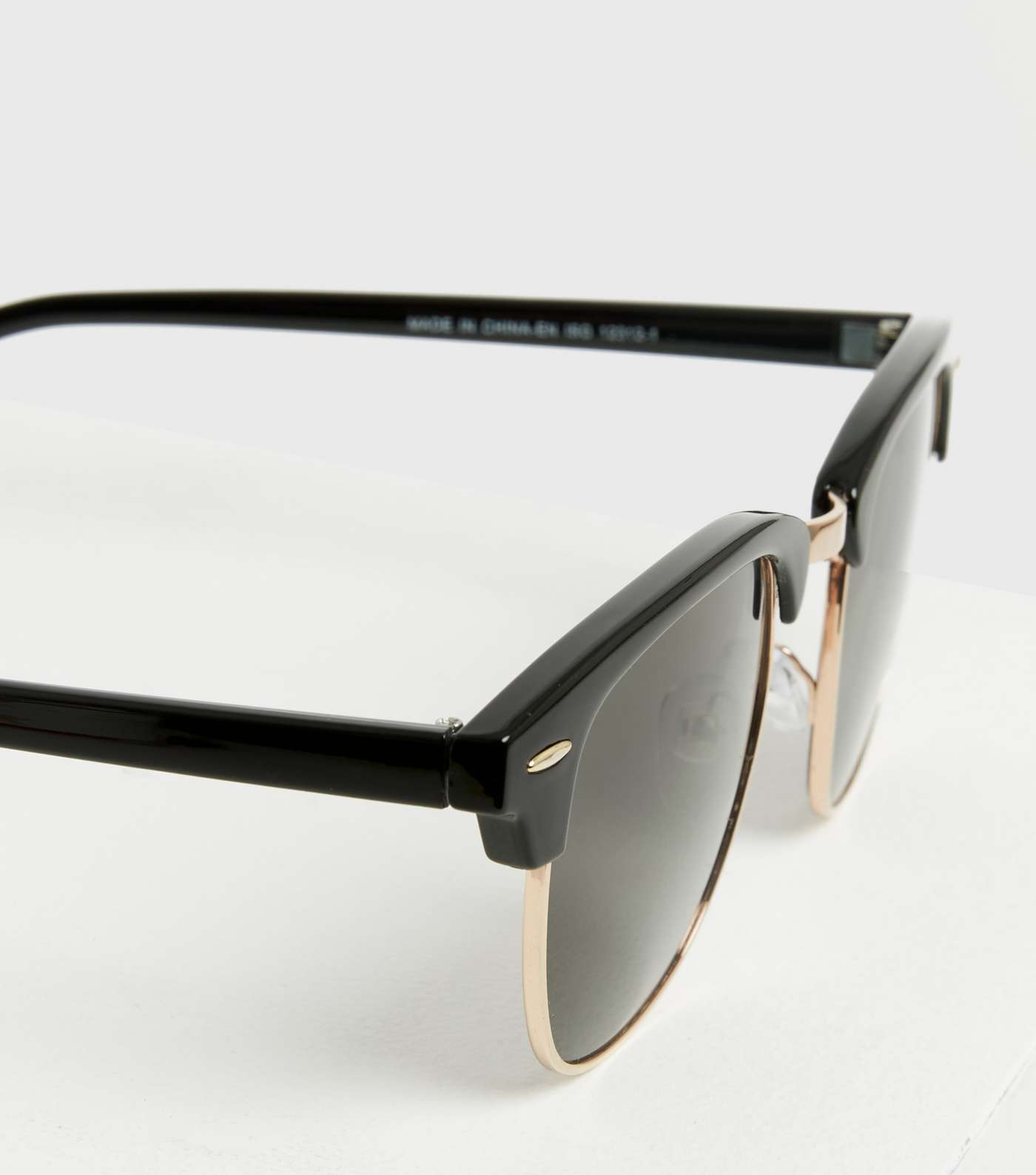 Black Square Sunglasses Image 3