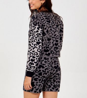 Image of Pink Vanilla Light Grey Leopard Print Knit Lounge Shorts New Look