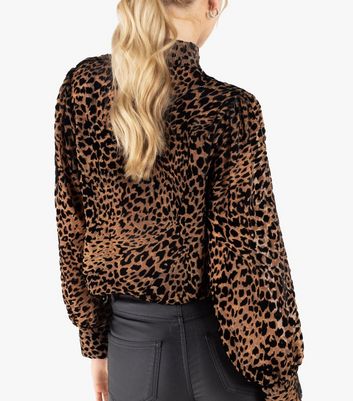 Zibi London Brown Leopard Print Velvet Blouse New Look