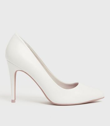 white court shoes