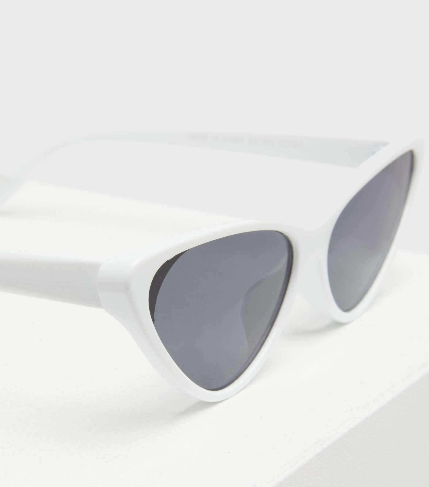 White Slim Cat Eye Sunglasses Image 3