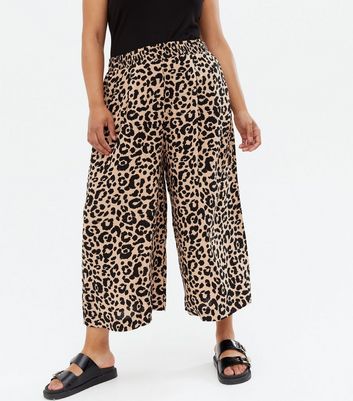 Leopard print wide on sale leg cropped trousers