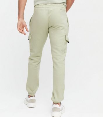 green nike cargo joggers