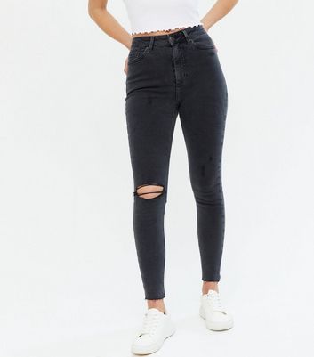 New look hotsell black ripped jeans