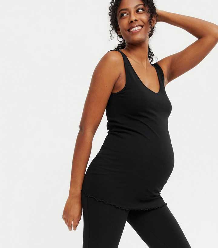 https://media3.newlookassets.com/i/newlook/684567301M1/womens/clothing/tops/maternity-3-pack-black-vest-t-shirt-and-leggings-set.jpg?strip=true&qlt=50&w=720