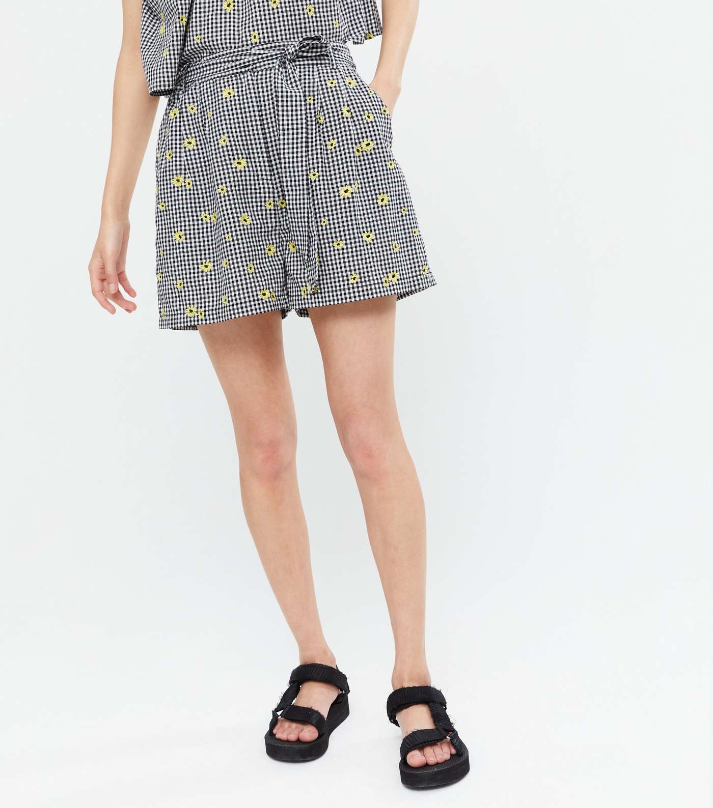 Black Gingham Daisy Embroidered Tie Waist Shorts Image 2