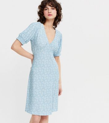 Blue Vanilla Pale Blue Floral Shirred Cuff Tea Dress | New Look
