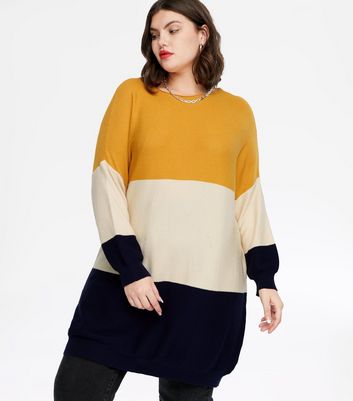 Mustard coloured outlet jumper