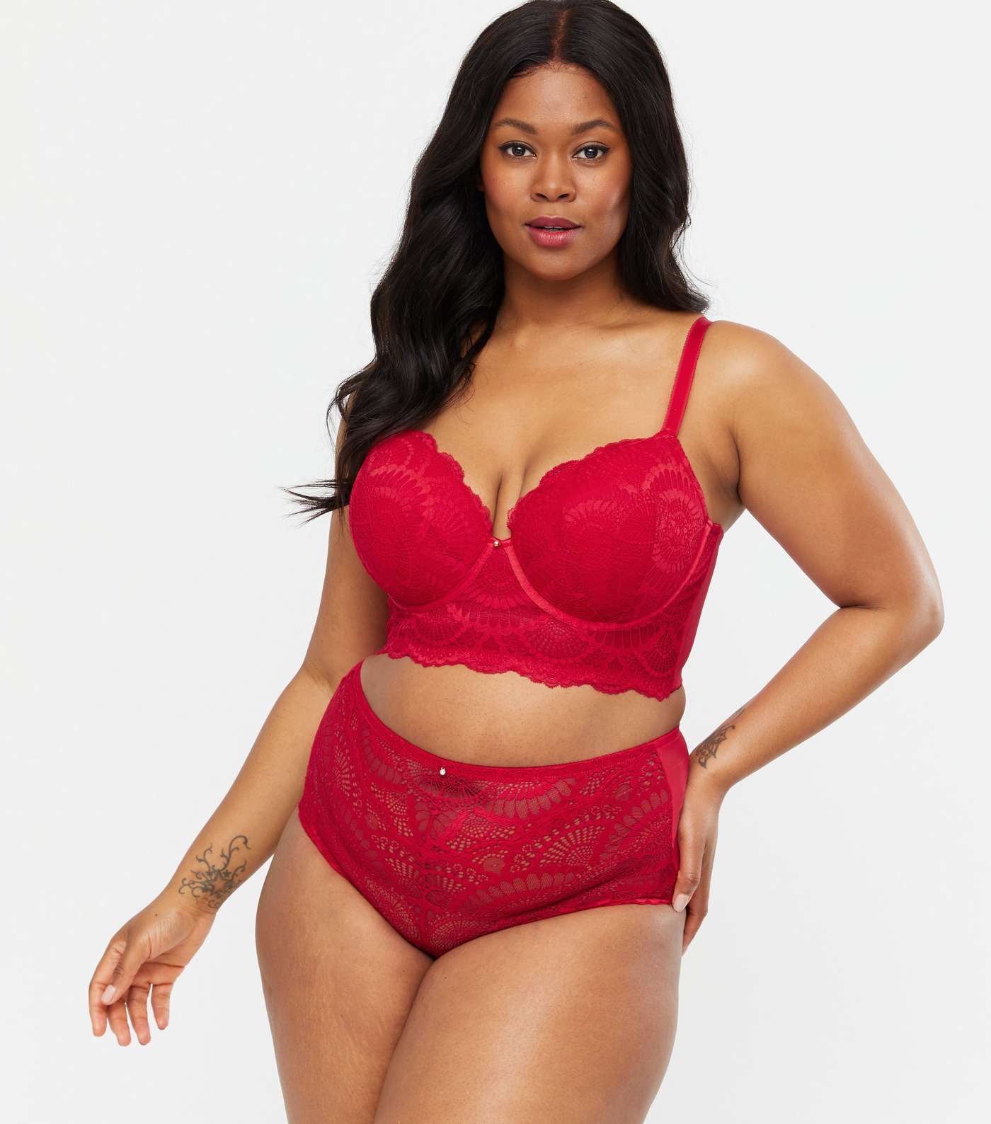 Curves Red Scallop Lace Plunge Bra Image 2