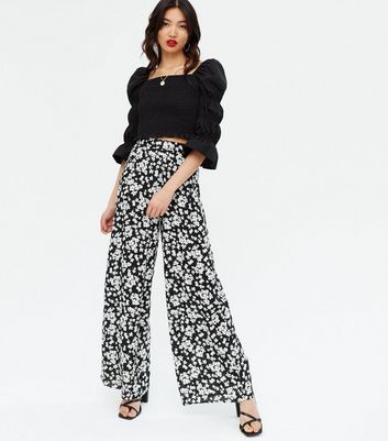 Black Ditsy Floral Wide Leg Trousers  New Look