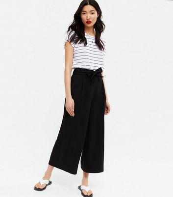 Petite Black Abstract Wide Leg Crop Trousers  New Look