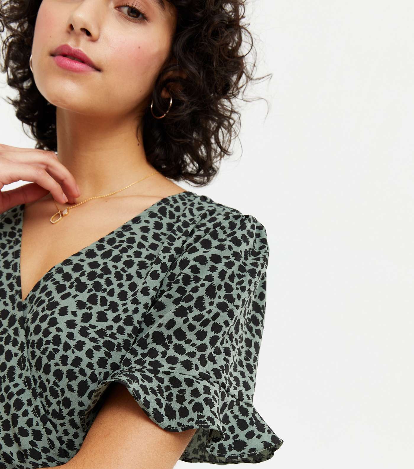 Yumi Green Leopard Print Ruffle Wrap Midi Dress Image 3