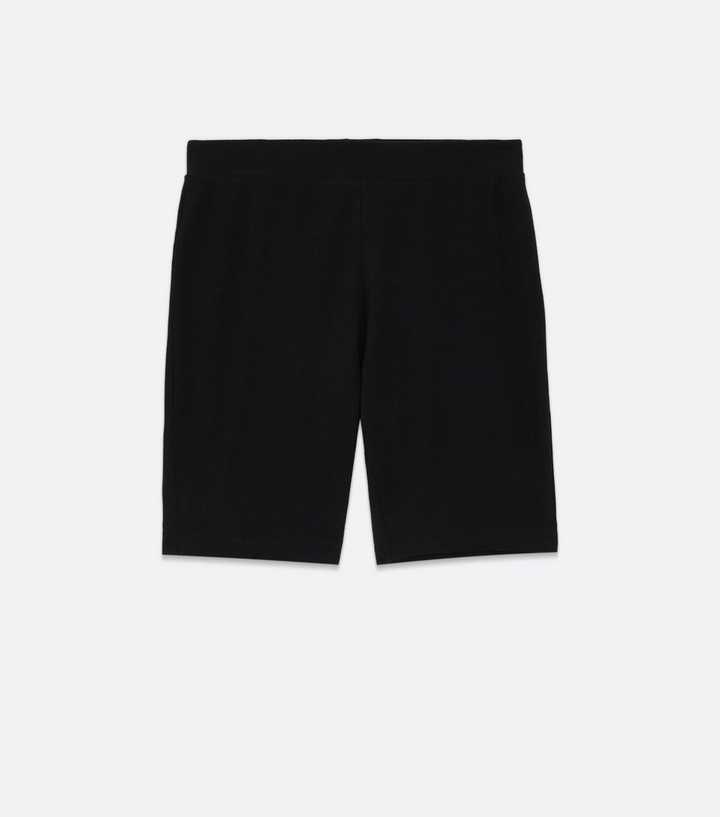 https://media3.newlookassets.com/i/newlook/690932901M9/womens/clothing/sportswear/petite-black-jersey-high-waist-cycling-shorts.jpg?strip=true&qlt=50&w=720