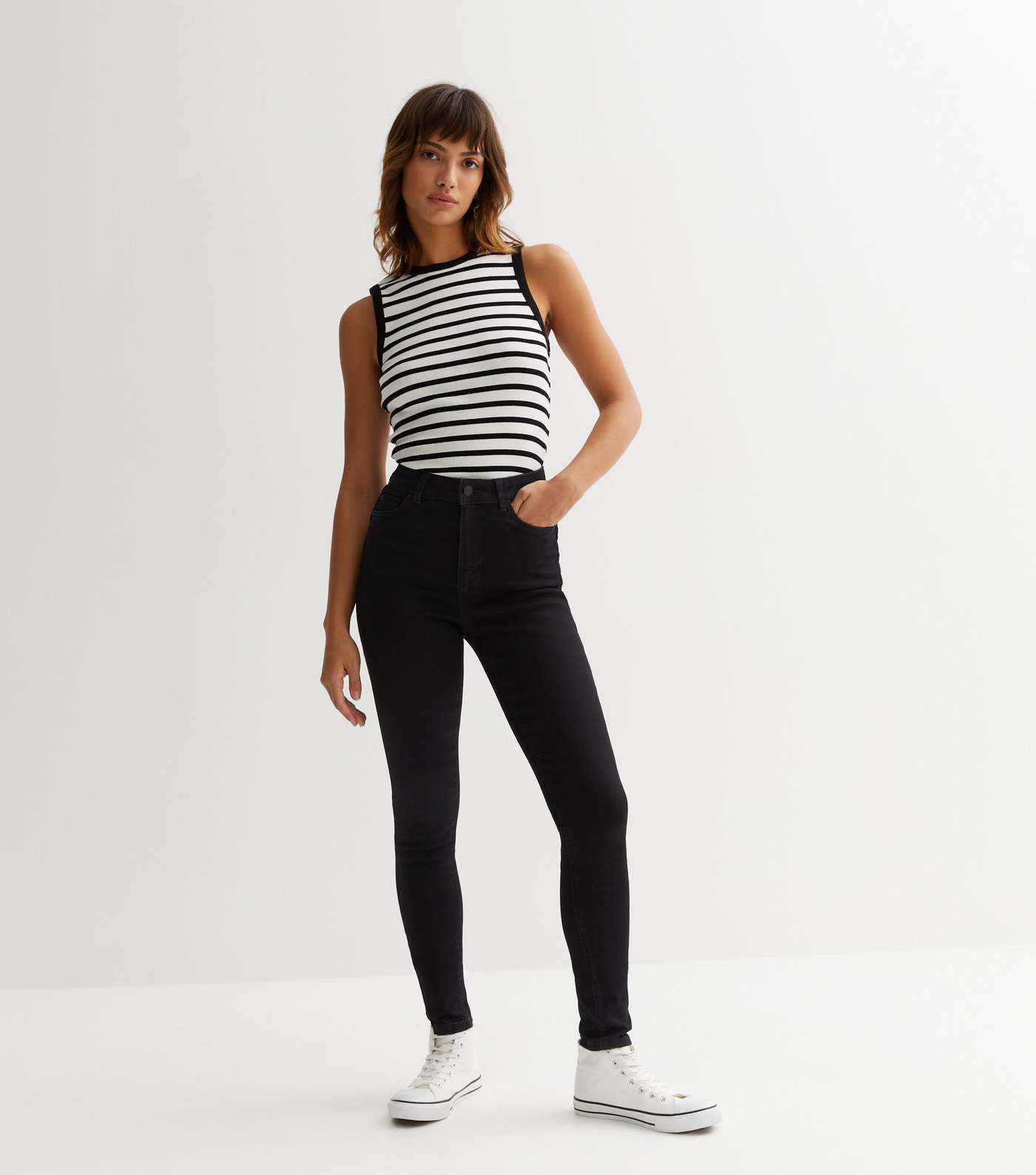 Black Lift & Shape Jenna Skinny Jeans Image 2