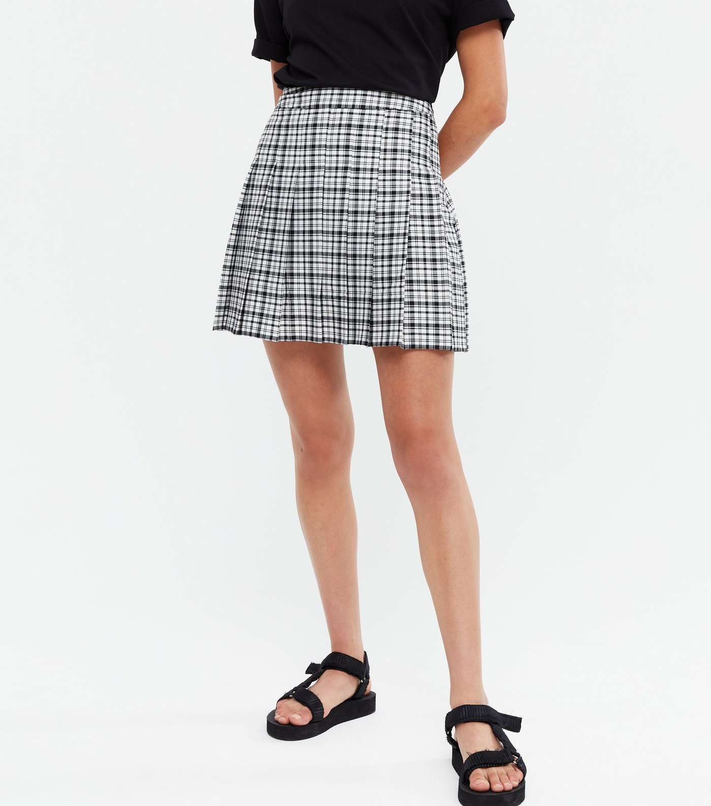Black Check Pleated Tennis Skirt Image 2