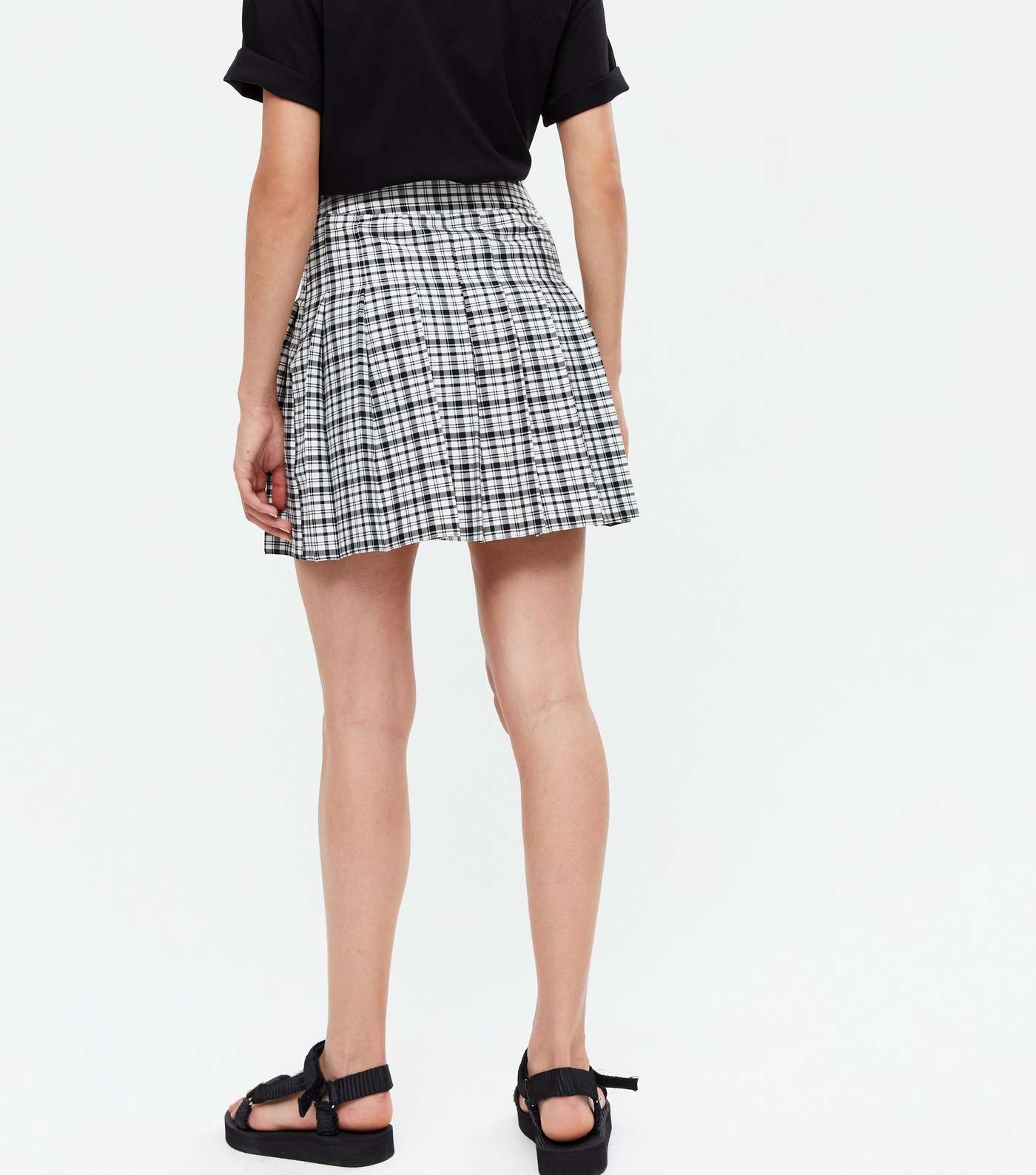 Black Check Pleated Tennis Skirt Image 4